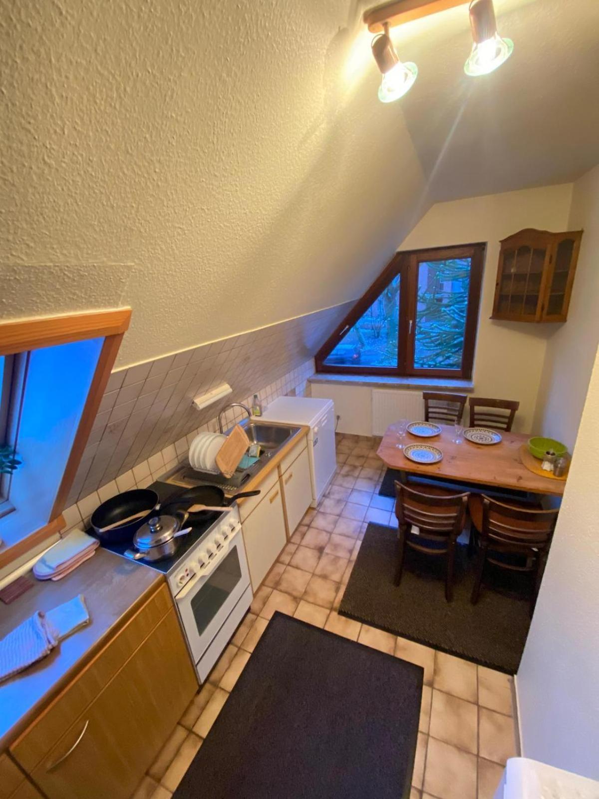 Gartenblick-Oase: Obergeschosswohnung In Hamburg Exterior foto