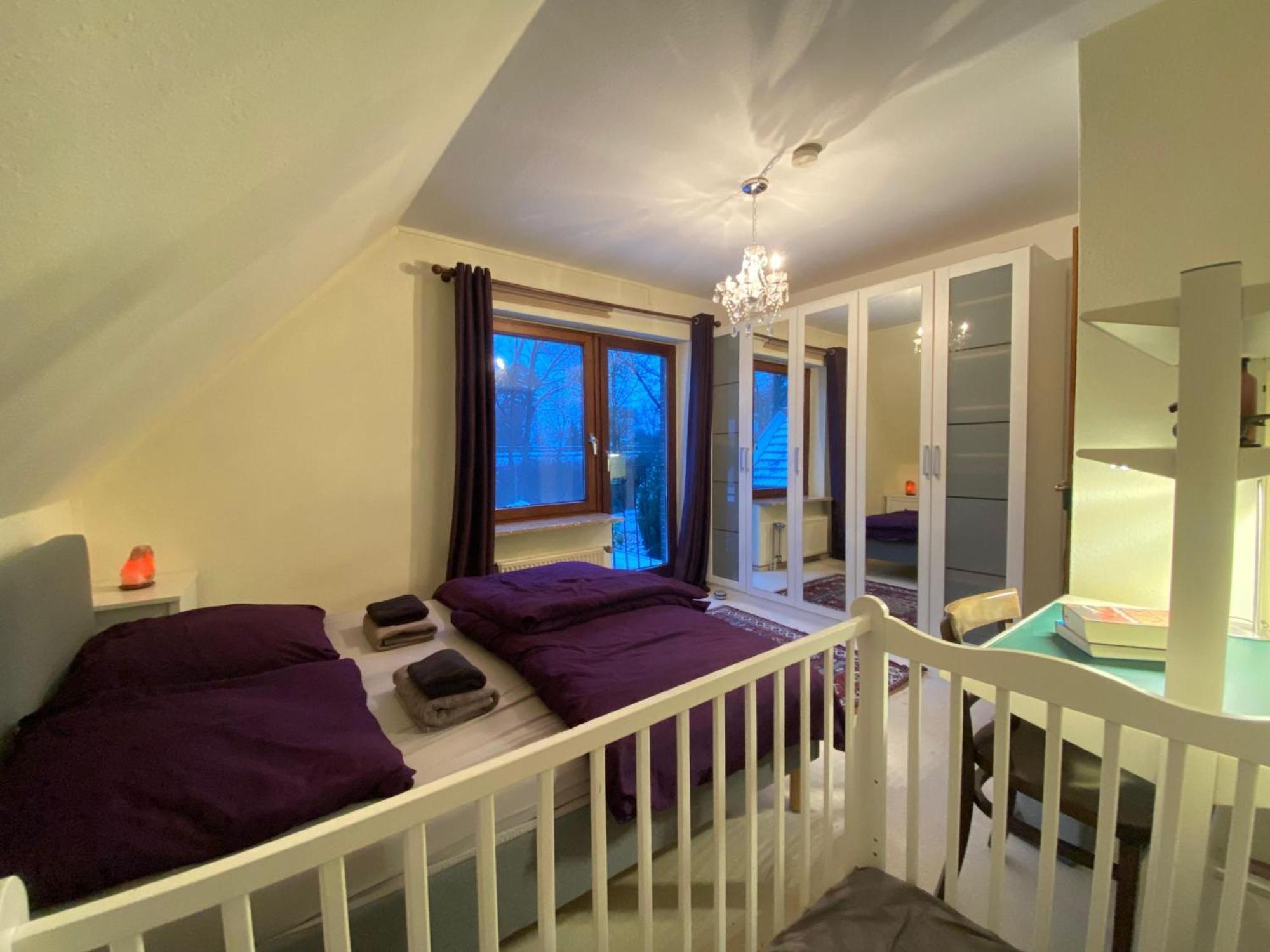 Gartenblick-Oase: Obergeschosswohnung In Hamburg Exterior foto